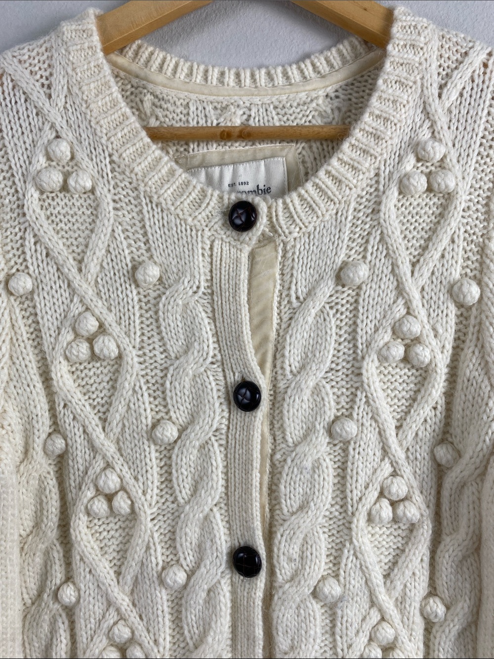 Abercrombie & Fitch Y2K Cable Knit Bobble Cardigan Sweater | 3/4 Sleeves | Ivory - Picture 3 of 16